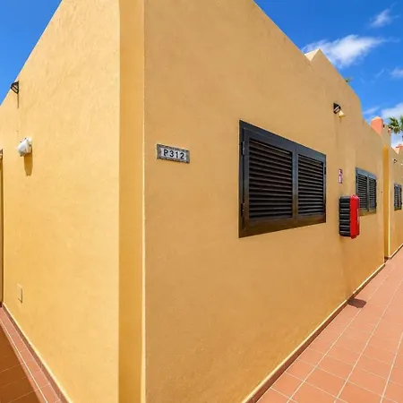 Apartman Guestready - Modern With Pool And Terrace
